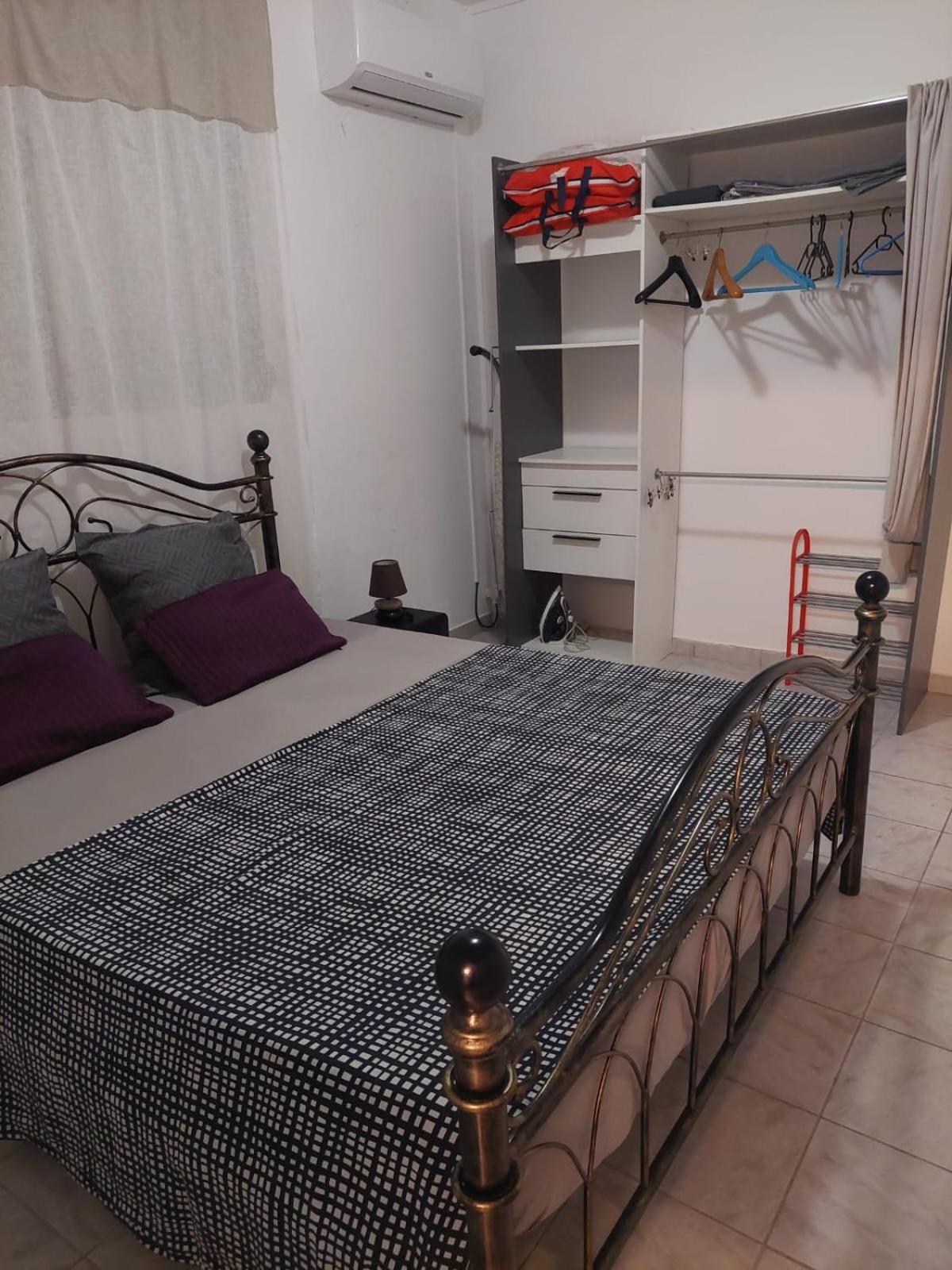 Aux Portes De La Soufriere, Baillif Extérieur photo